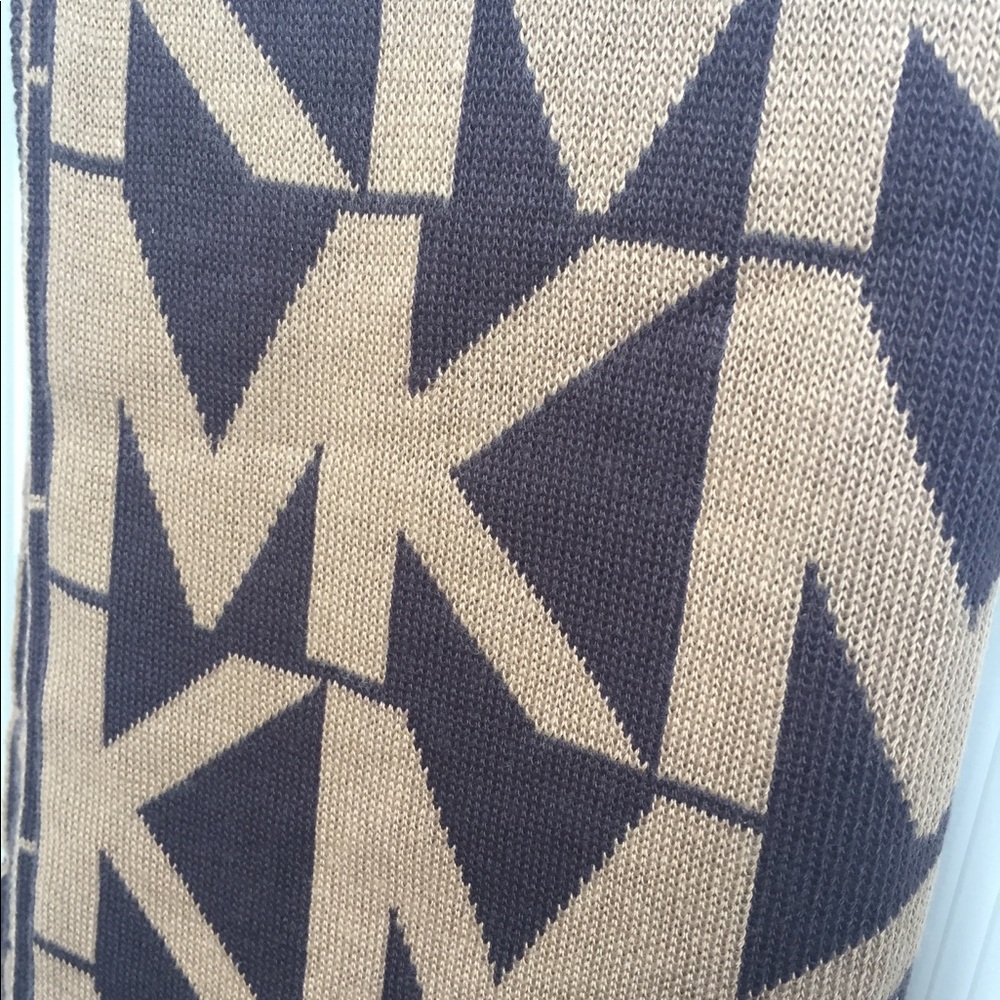 Michael Kors scarf